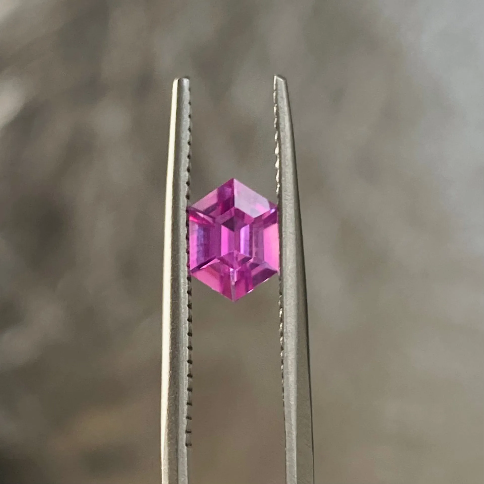 0.70CT ELONGATED HEXAGON MADAGASCAR SAPPHIRE, PINK, 6.8X4.85MM