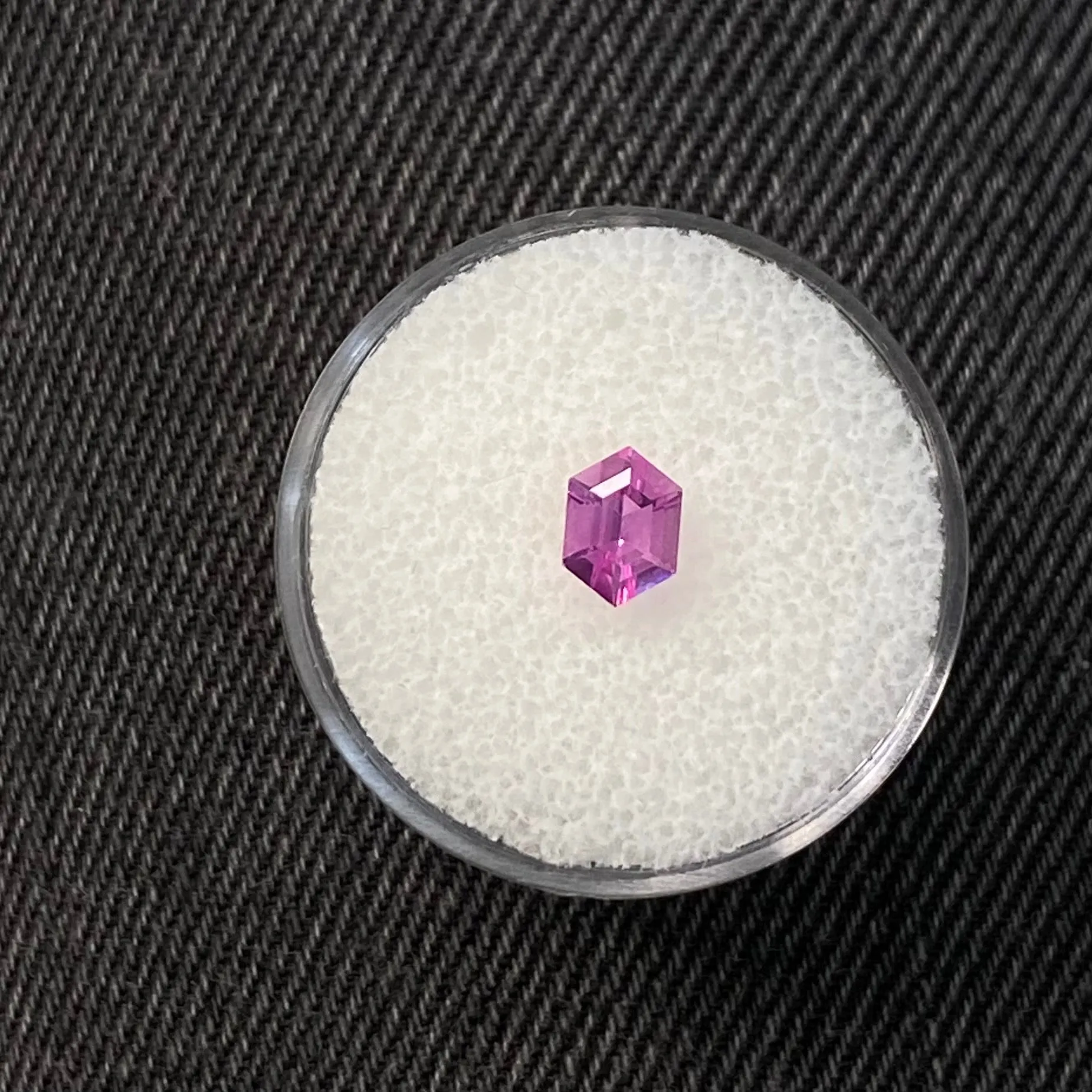 0.70CT ELONGATED HEXAGON MADAGASCAR SAPPHIRE, PINK, 6.8X4.85MM