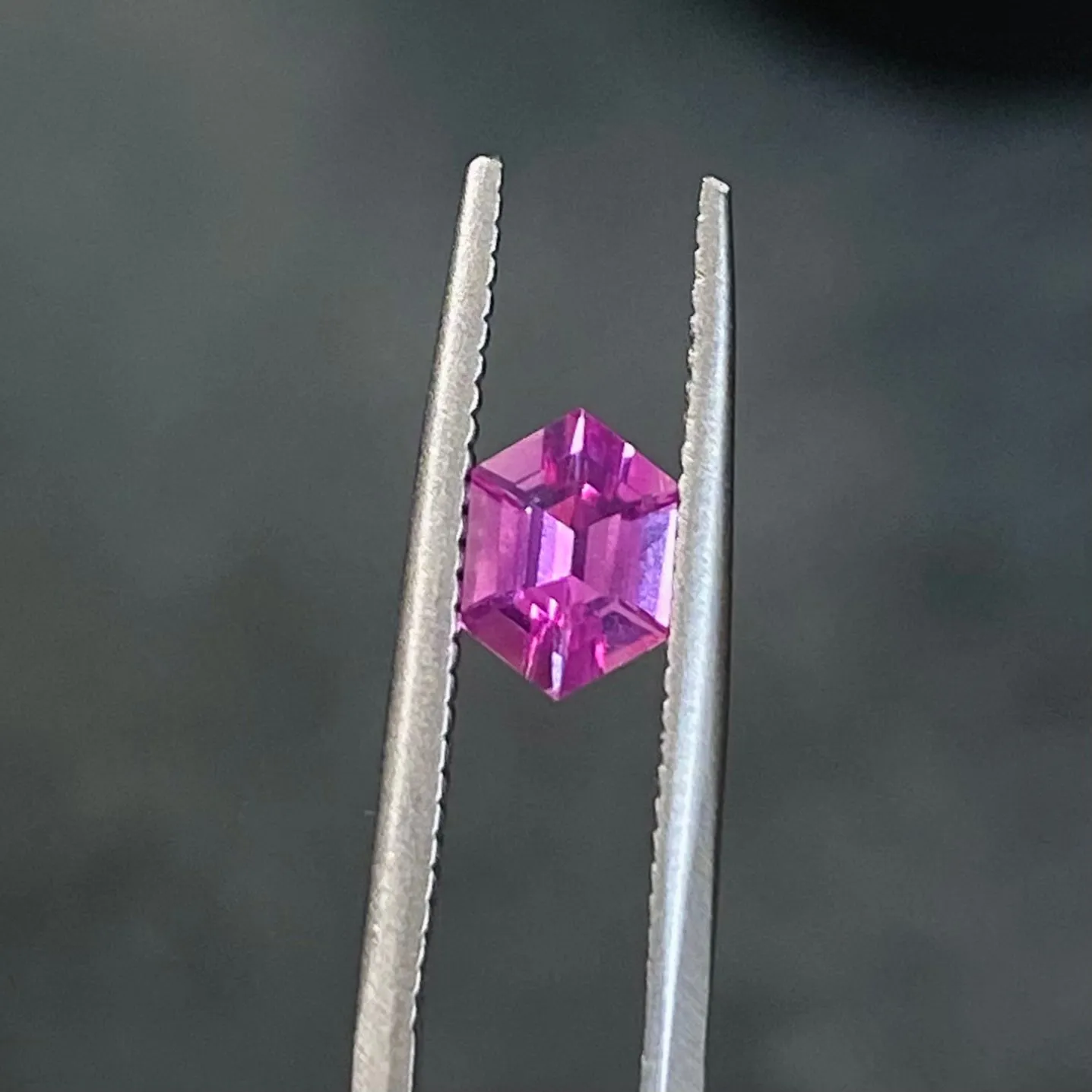 0.70CT ELONGATED HEXAGON MADAGASCAR SAPPHIRE, PINK, 6.8X4.85MM