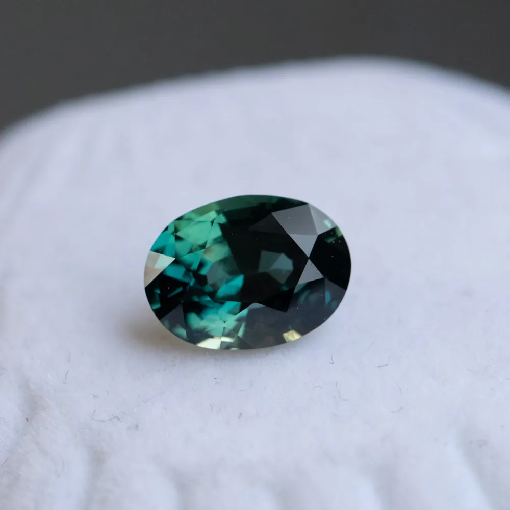 3.19CT OVAL MADAGASCAR SAPPHIRE, DEEP TEAL WITH GREEN, 10X7X4.1MM, UNTREATED