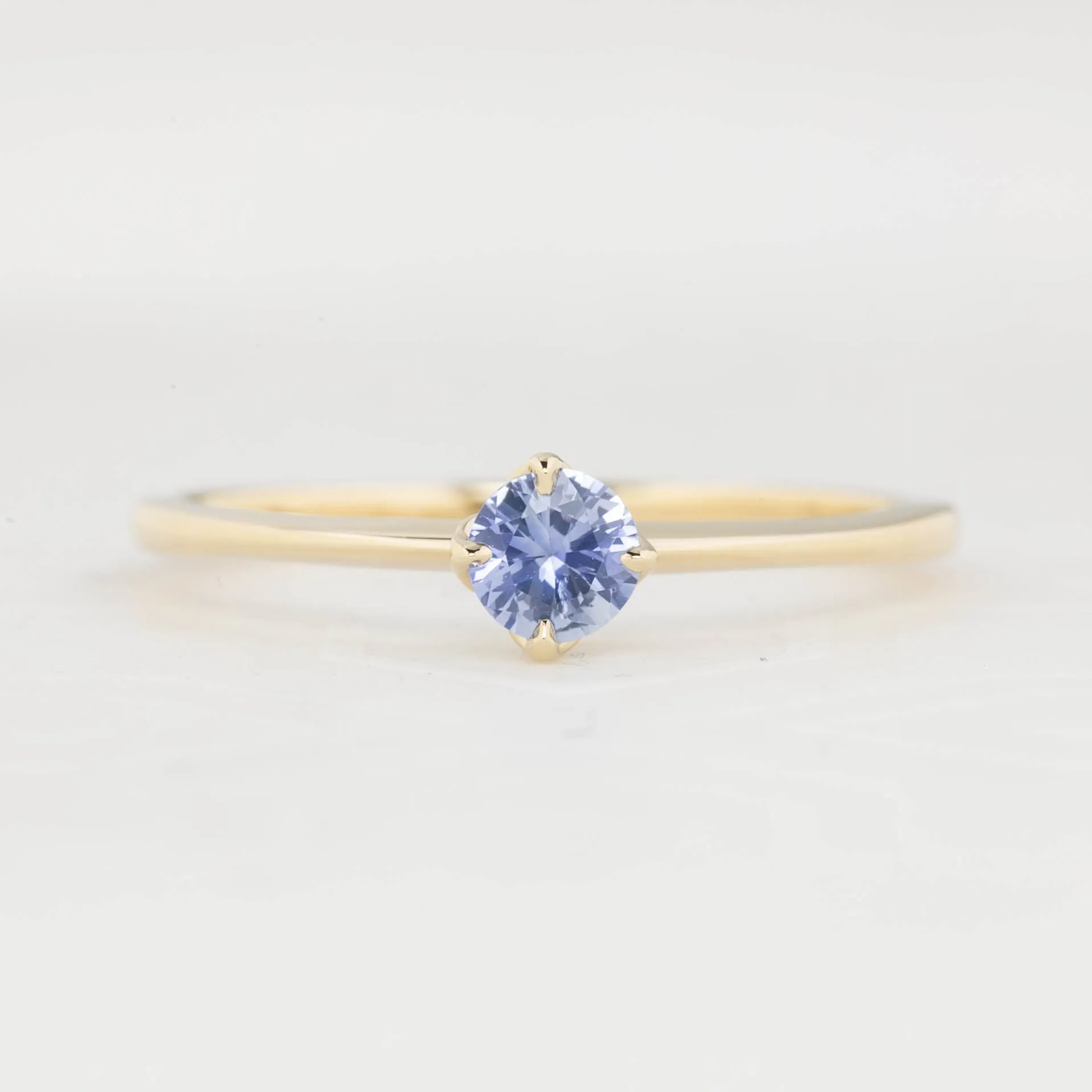 Alice Ring 4mm 0.30ct Blue Ceylon Sapphire, 14k Yellow Gold