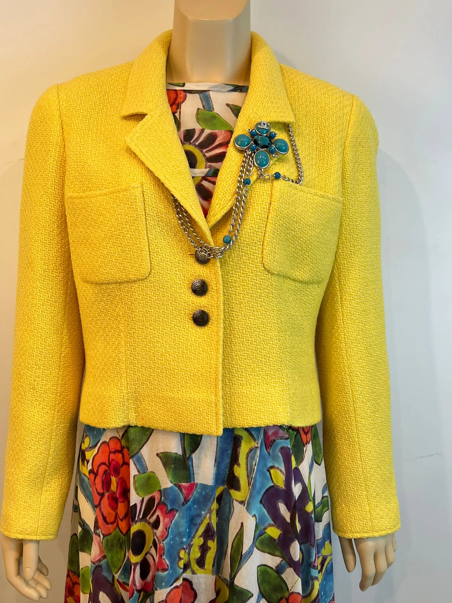 Chanel Vintage 97C 1997 Cruise Yellow Jacket FR 44 US 6/8