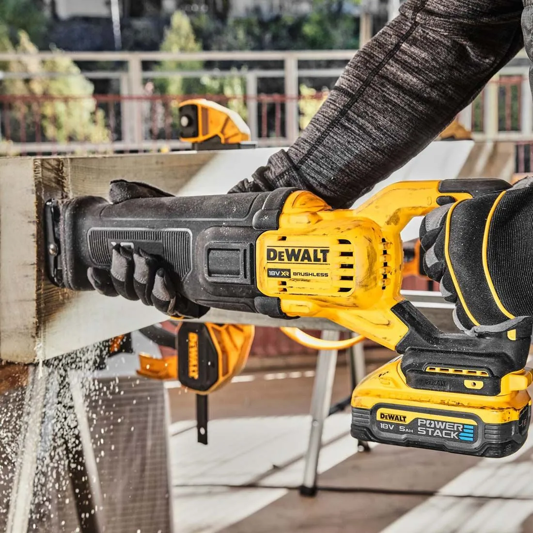 DeWalt DCS386H2T 18V XR Brushless Reciprocating Saw with 2 x 5.0Ah Powerstack Battery, Charger & Case