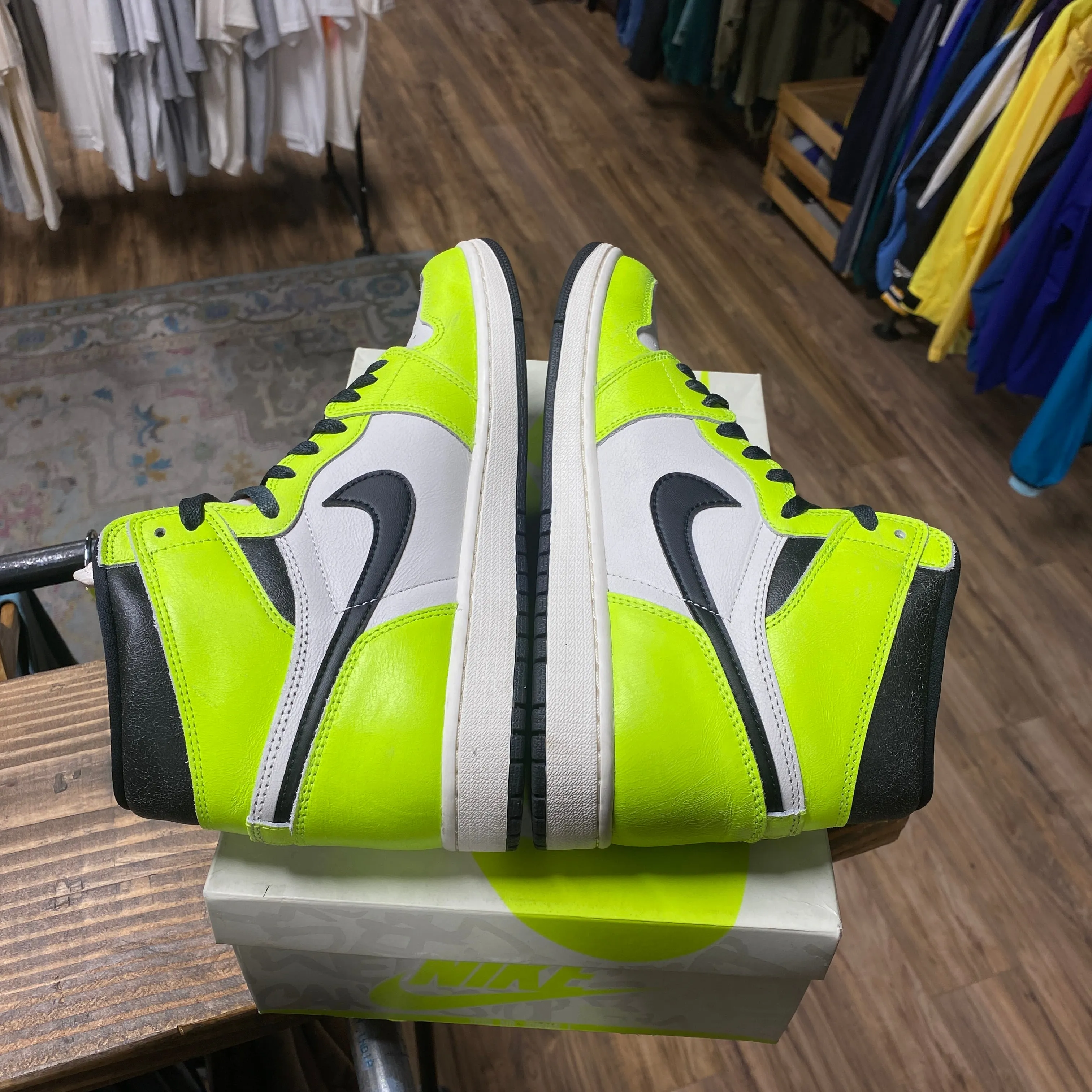 Jordan 1 'Volt' Size 11.5