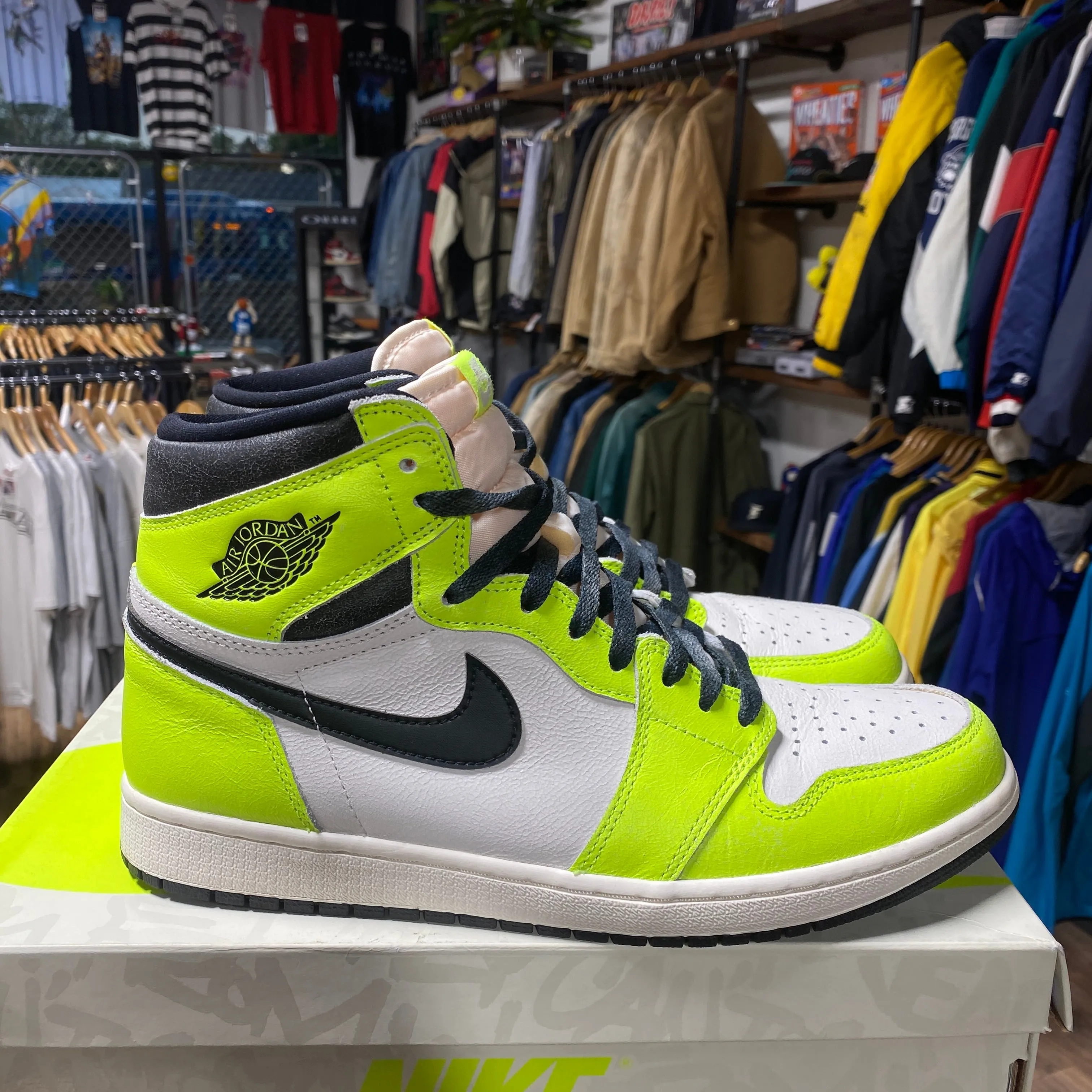 Jordan 1 'Volt' Size 11.5