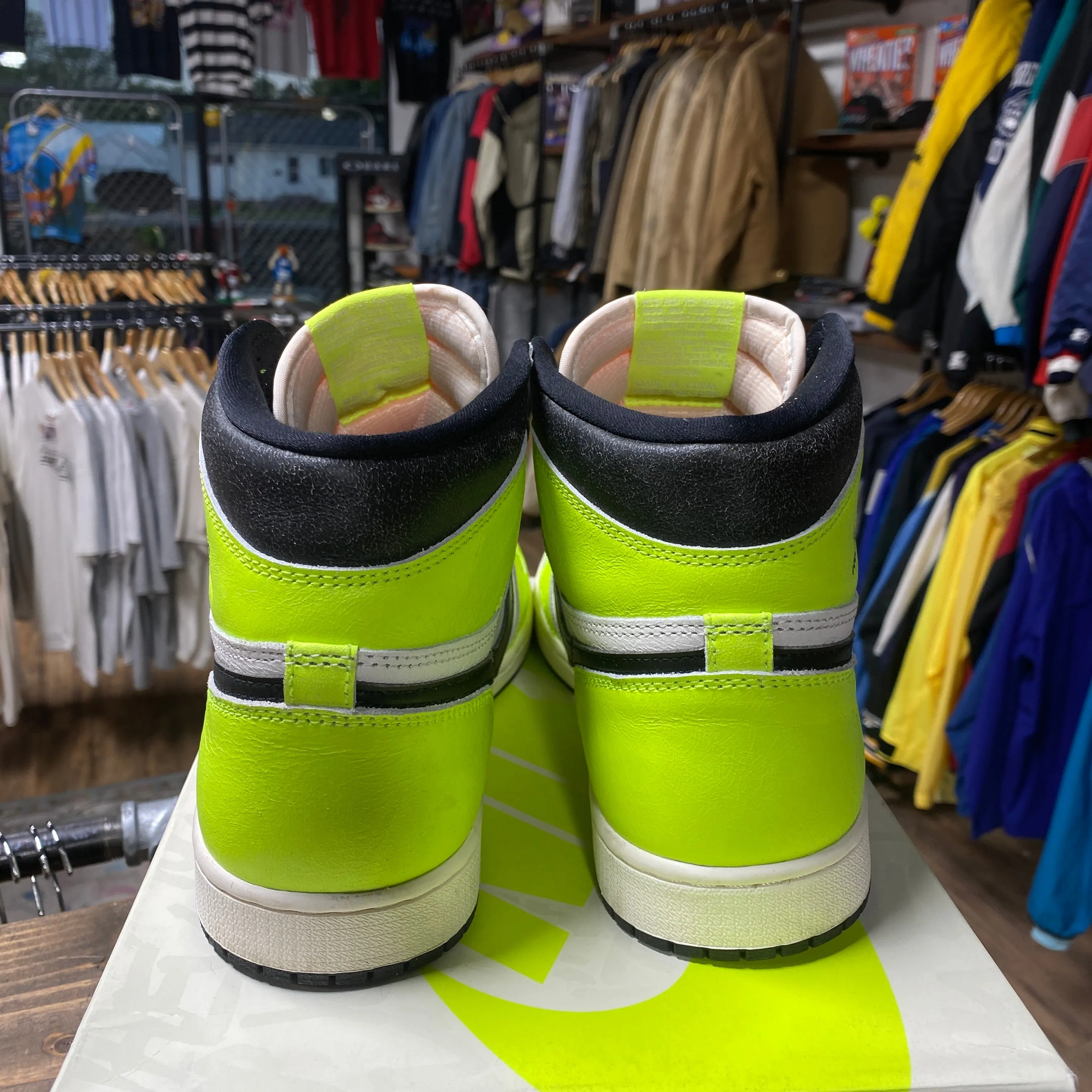 Jordan 1 'Volt' Size 11.5