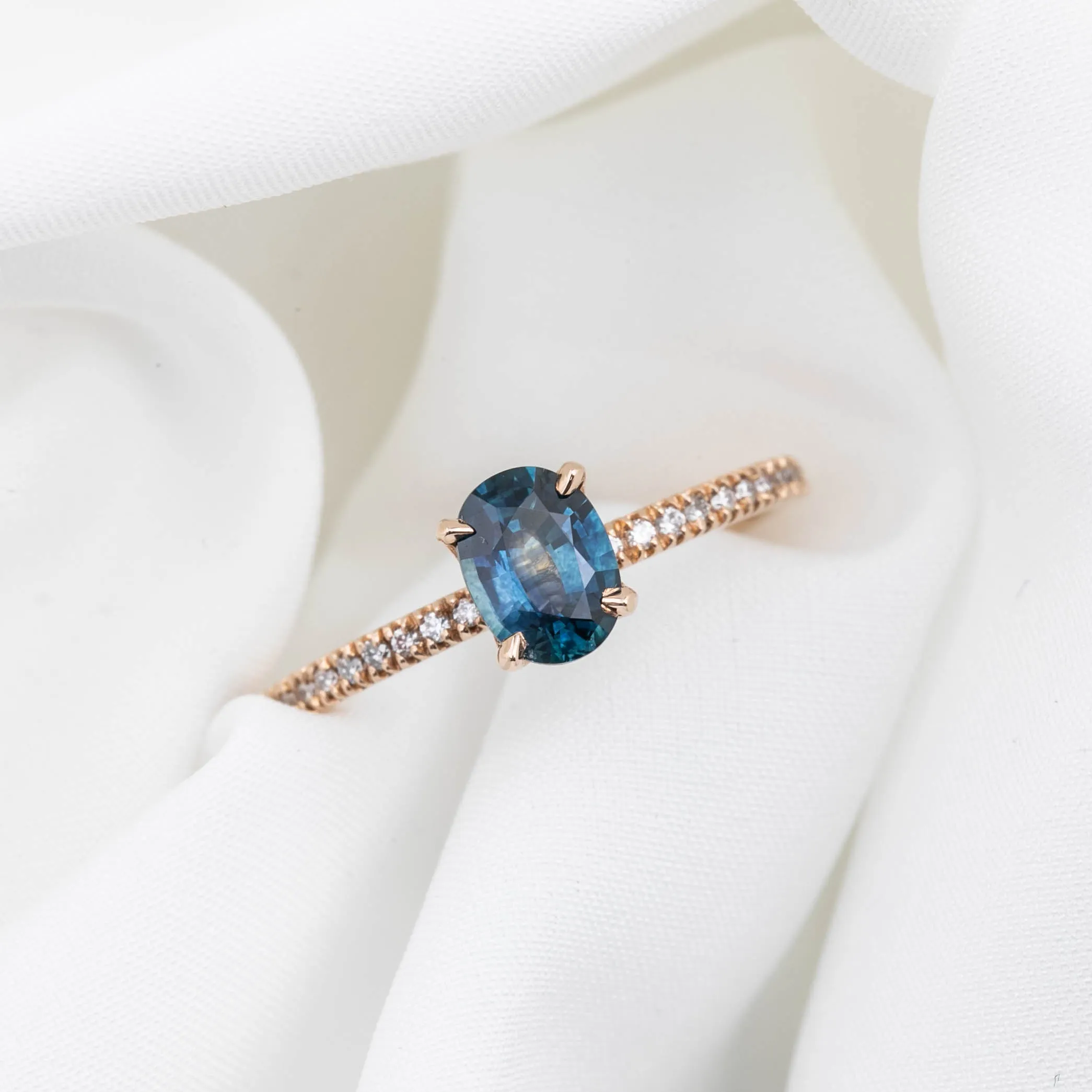 Maria Ring 0.9ct Blue Green Montana Sapphire, 14K Rose Gold (One of a kind)