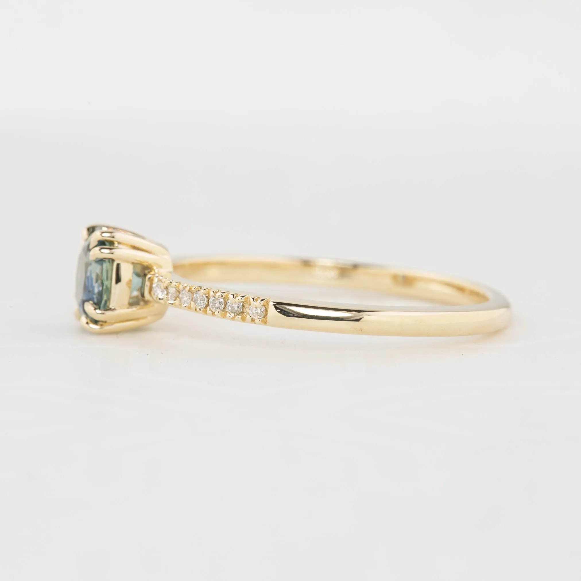 Sabrina Ring 0.71ct Blue Green Round Montana Sapphire, 14k yellow gold (One of a kind)